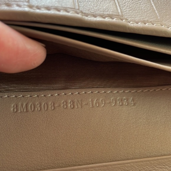 Authentic FENDI Peekabo Gray Beige Roman Leather Long Wallet Made in Italy - Picture 14 of 14